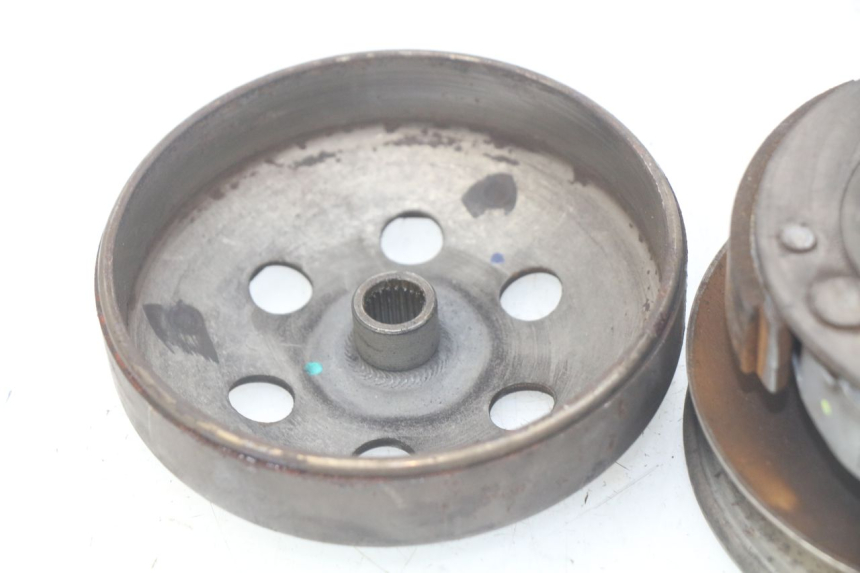 photo de EMBRAGUE PEUGEOT LUDIX 50 (2008 - 2017) - Detalles de los puntos de fijación