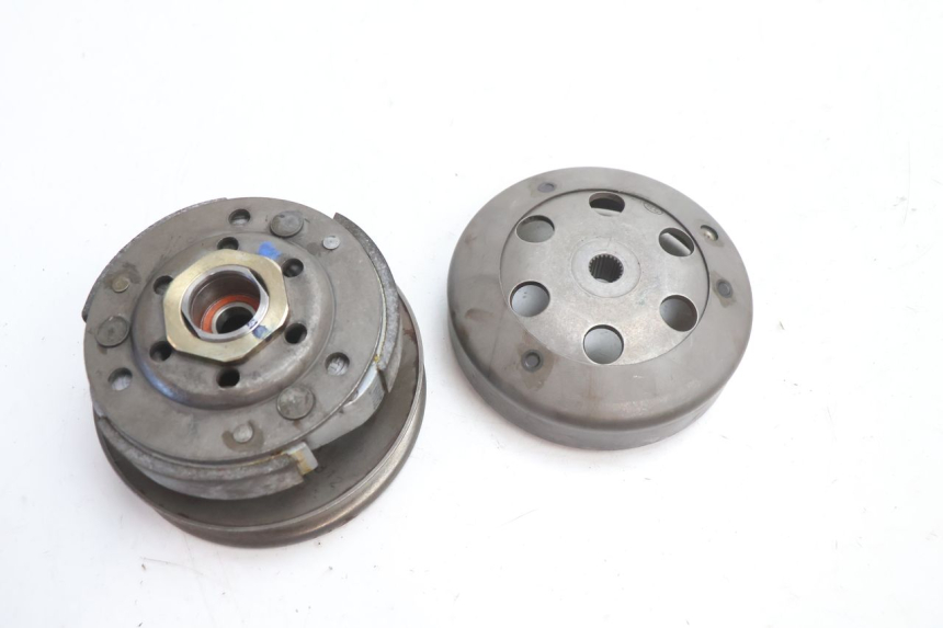 photo de EMBRAGUE PEUGEOT LUDIX 50 (2008 - 2017) - Primer plano técnico