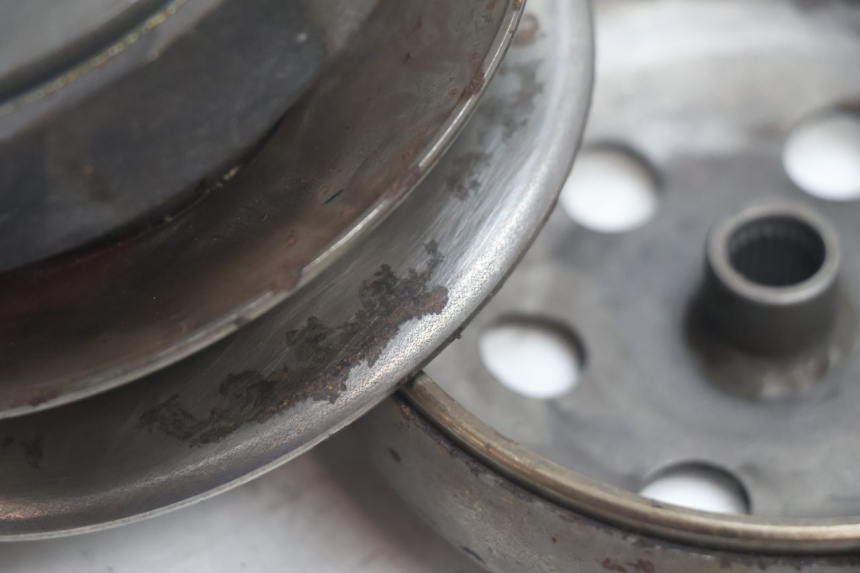 photo de EMBRAGUE PEUGEOT LUDIX ONE 50 (2004 - 2013) - Detalles de los puntos de fijación