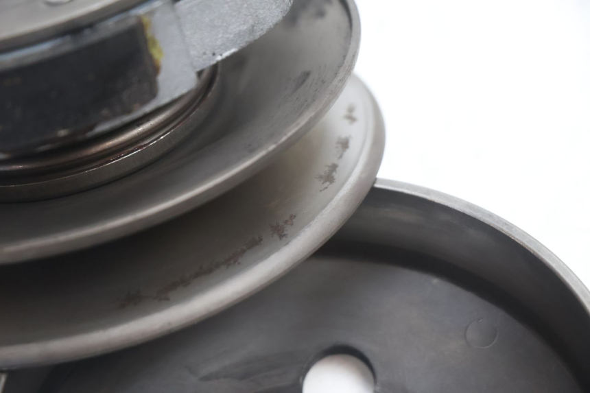 photo de EMBRAGUE PEUGEOT LUDIX SNAKE 2T 50 (2004 - 2014) - Estado de la superficie y material