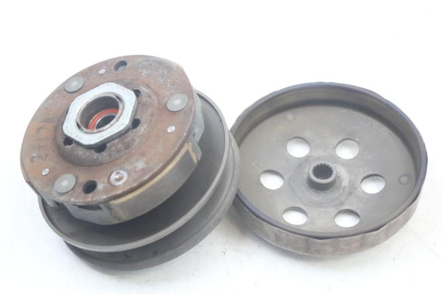 photo de EMBRAGUE MBK MACH G AC 50 (2002 - 2014) - Detalle de la pieza