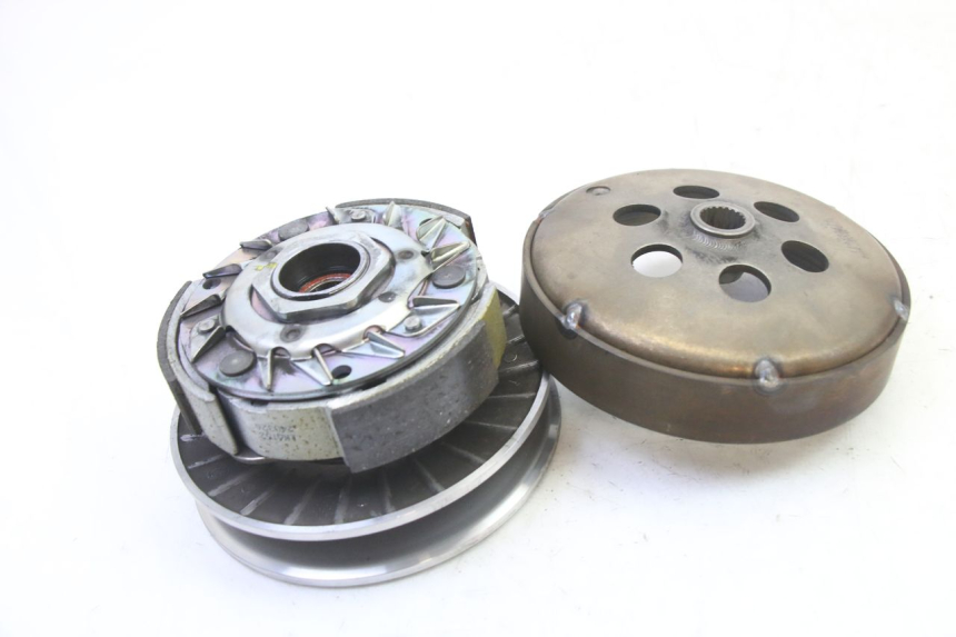 photo de EMBRAGUE PIAGGIO MP3 HPE 310 (2024 - 2025) - Vista principal