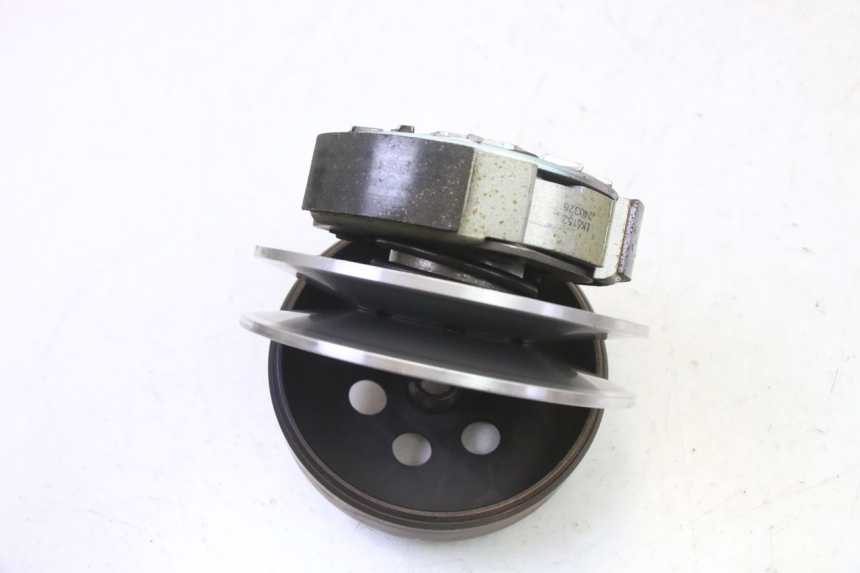 photo de EMBRAGUE PIAGGIO MP3 HPE 310 (2024 - 2025) - Primer plano técnico