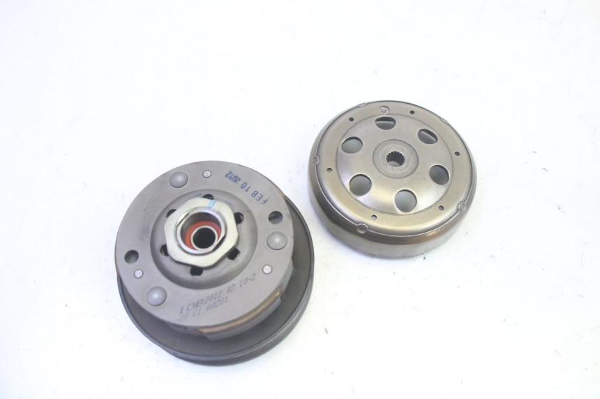 photo de EMBRAGUE YAMAHA NEOS NEO'S 4T 50 (2008 - 2016) - Primer plano técnico