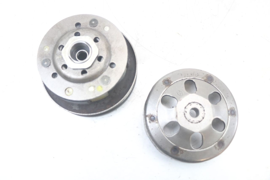 photo de EMBRAGUE SYM ORBIT III 3 4T 50 (2018 - 2021) - Primer plano técnico