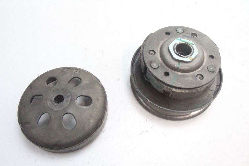 photo de EMBRAGUE HONDA PCX (JF28) 125 (2009 - 2011) - Primer plano técnico