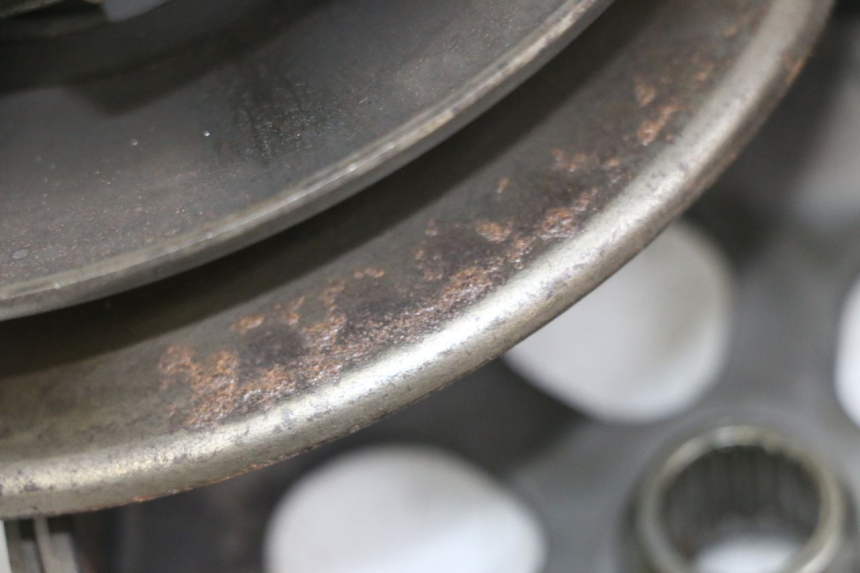 photo de EMBRAGUE PIAGGIO MP3 125 (2006 - 2014) - Estado de la superficie y material