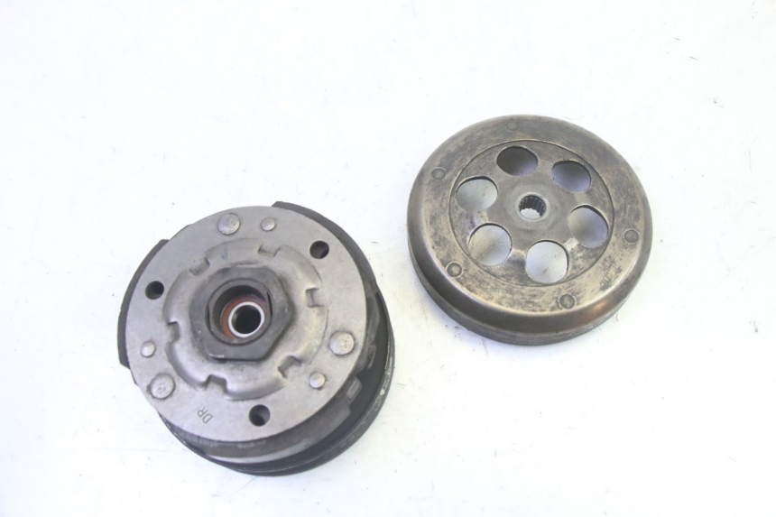 photo de EMBRAGUE RIDE RACE 2T 50 (2012 - 2017) - Detalles de los puntos de fijación