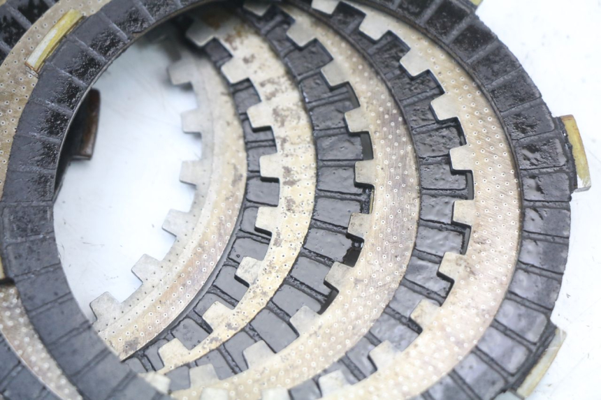 photo de EMBRAGUE REGAL RAPTOR SPYDER 125 (2010 - 2018) - Características distintivas