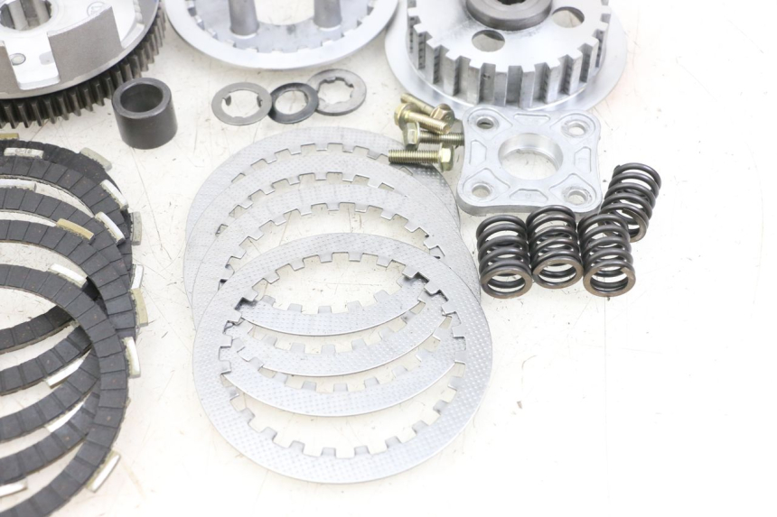 photo de EMBRAGUE APOLLO RFZ 140 - Primer plano de alta resolución