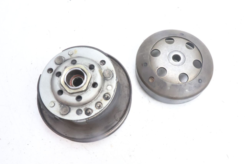 photo de EMBRAGUE GILERA RUNNER SP 50 (2002 - 2004) - Primer plano técnico