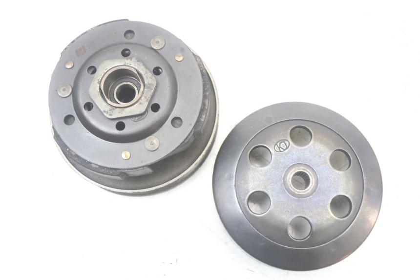 photo de EMBRAGUE JM MOTORS SANTANA 50 (2014 - 2023) - Primer plano técnico