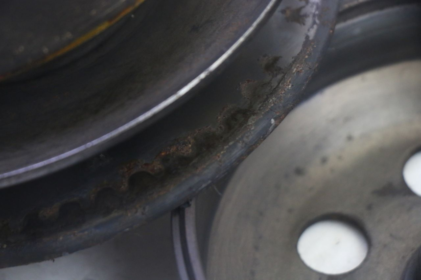 photo de EMBRAGUE PEUGEOT SATELIS 125 (2013 - 2018) - Detalles de los puntos de fijación