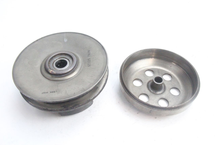 photo de EMBRAGUE PEUGEOT SATELIS 125 (2006 - 2009) - Estado de la superficie y material