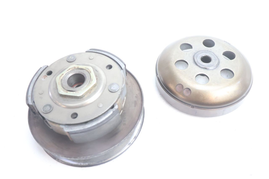 photo de EMBRAGUE PEUGEOT SATELIS 125 (2006 - 2009) - Primer plano técnico