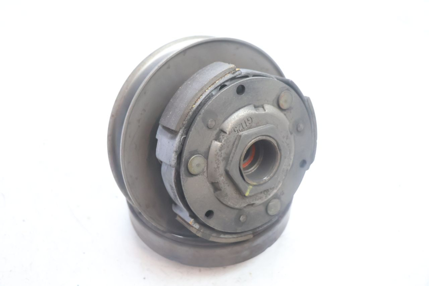 photo de EMBRAGUE PEUGEOT SATELIS 125 (2013 - 2018) - Primer plano técnico