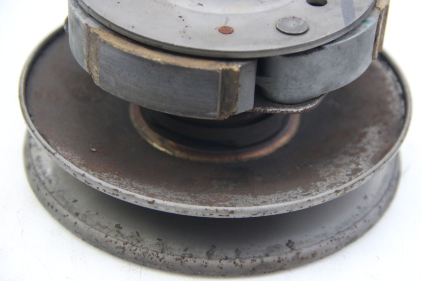 photo de EMBRAGUE SUZUKI SIXTEEN 125 (2008 - 2010) - Primer plano técnico