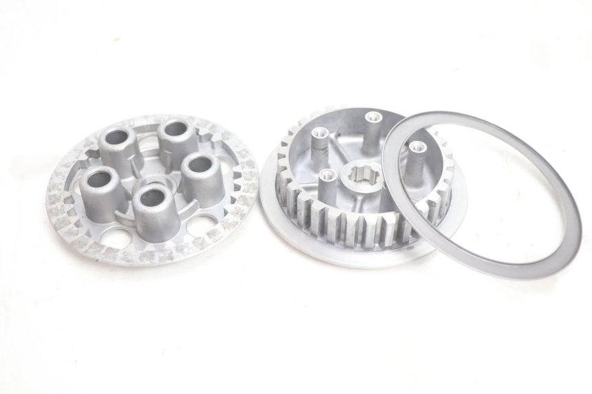 photo de EMBRAGUE SUZUKI SMX SUPERMOTARD 50 (1996 - 2001) - Primer plano técnico