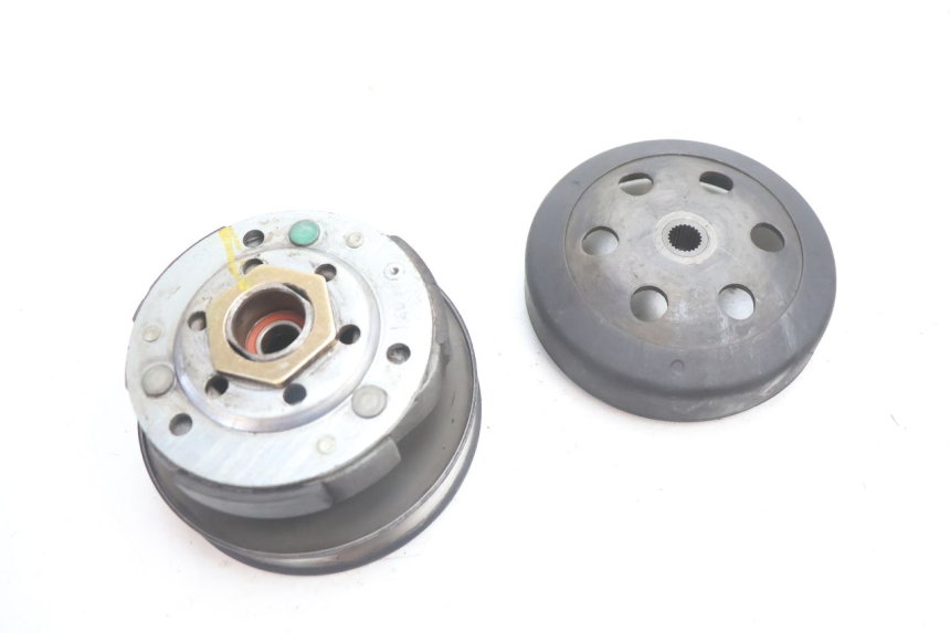 photo de EMBRAGUE PEUGEOT SPEEDFIGHT LC 50 (1996 - 2002) - Primer plano técnico