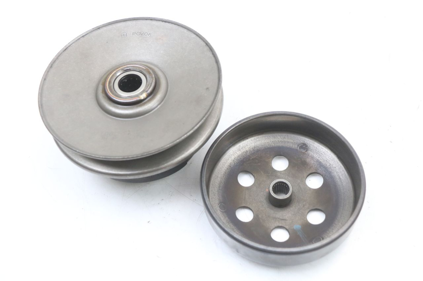 photo de EMBRAGUE APRILIA SR CARB LC 2T 50 (2004 - 2012) - Primer plano técnico