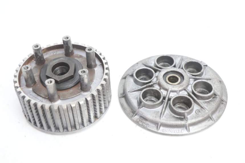 photo de EMBRAGUE DUCATI SS IE DS CARENEE 1000 (2002 - 2006) - Primer plano técnico
