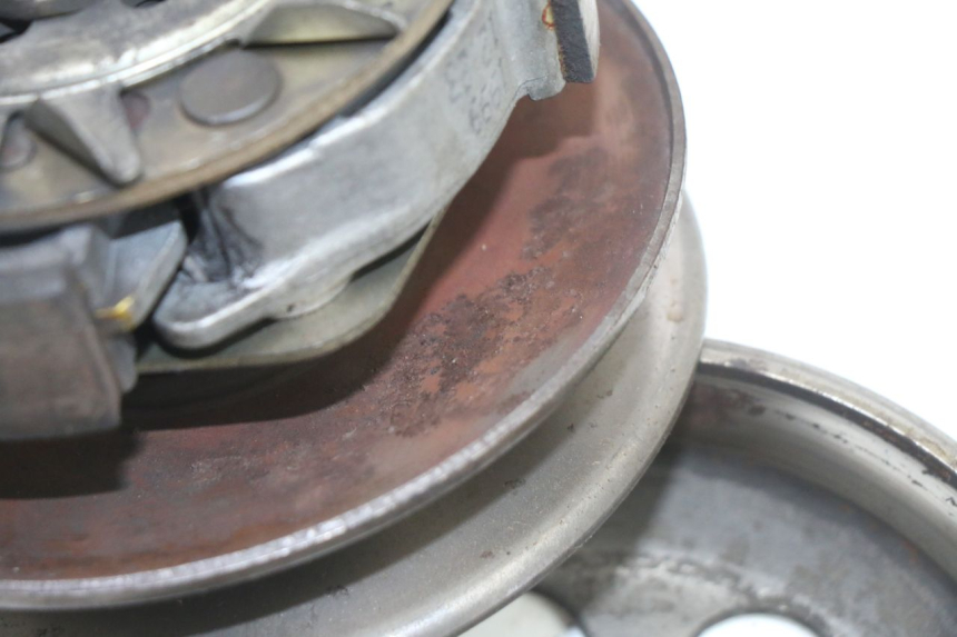 photo de EMBRAGUE PIAGGIO SUPER LX 125 (2000 - 2003) - Primer plano técnico