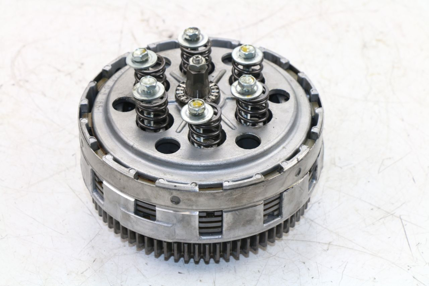 photo de EMBRAGUE SUZUKI SFV GLADIUS 650 (2009 - 2015) - Primer plano técnico