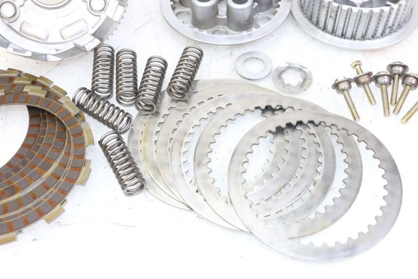 photo de EMBRAGUE SUZUKI SV S 650 (1999 - 2002) - Ángulo de visión alternativo