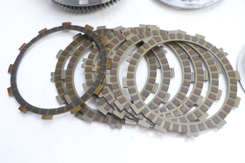 photo de EMBRAGUE SUZUKI SV S 650 (2003 - 2009) - Detalles de los puntos de fijación