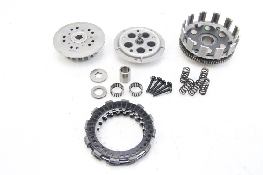 photo de EMBRAGUE APRILIA SX 50 (2011 - 2017) - Primer plano técnico