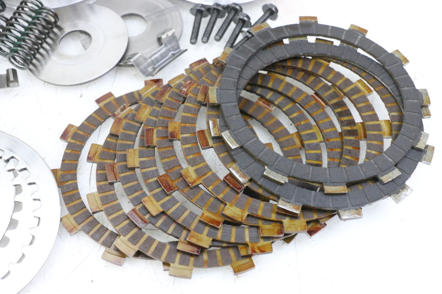 photo de EMBRAGUE YAMAHA TDM ABS 900 (2002 - 2014) - Enfoque en la estructura