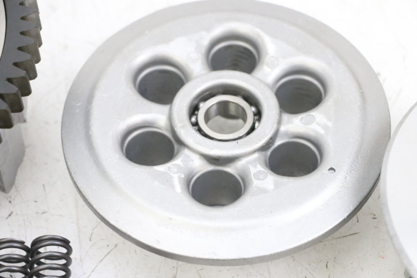 photo de EMBRAGUE YAMAHA TDM ABS 900 (2002 - 2014) - Zoom sobre los componentes