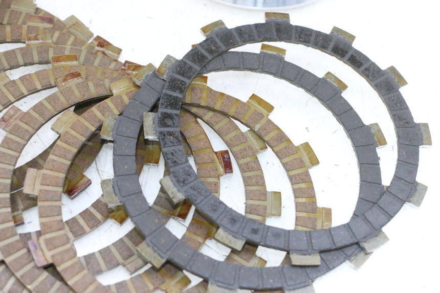 photo de EMBRAGUE YAMAHA TDM ABS 900 (2002 - 2014) - Detalles de los puntos de fijación