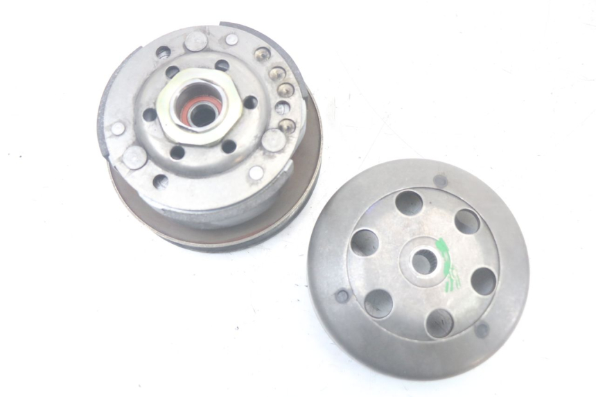 photo de EMBRAGUE PEUGEOT TKR TREKKER FURIOUS 50 (2005 - 2014) - Primer plano técnico