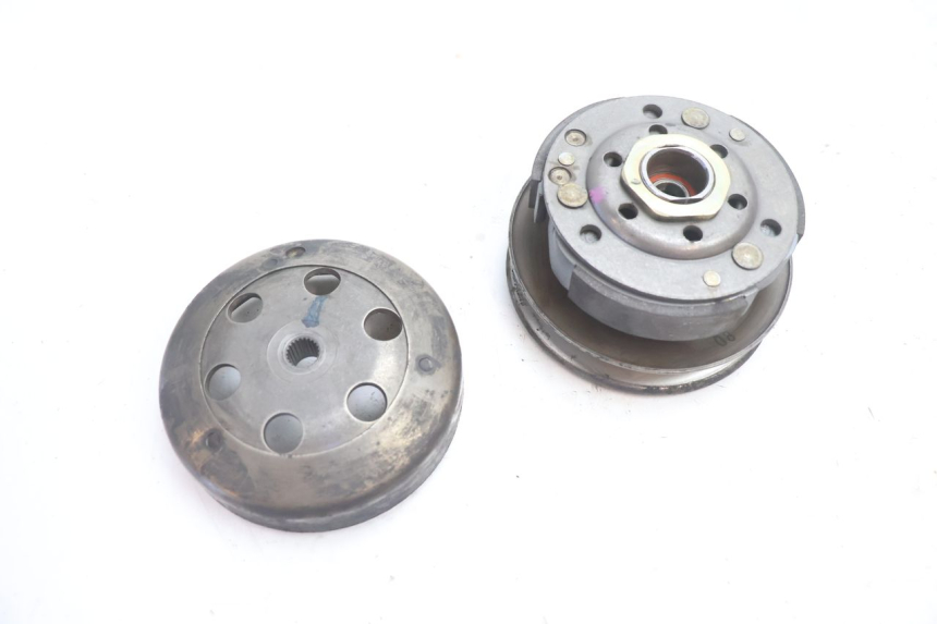 photo de EMBRAGUE PEUGEOT TREKKER TKR 50 (2005 - 2014) - Primer plano técnico