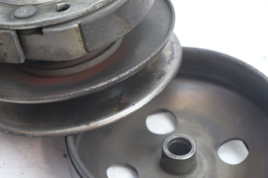 photo de EMBRAGUE PEUGEOT TREKKER 50 (1995 - 2004) - Otra perspectiva