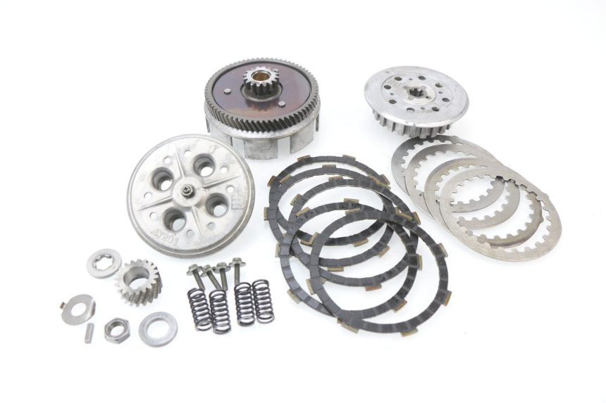 photo de EMBRAGUE YAMAHA TTR 125 (2000 - 2020) - Primer plano técnico
