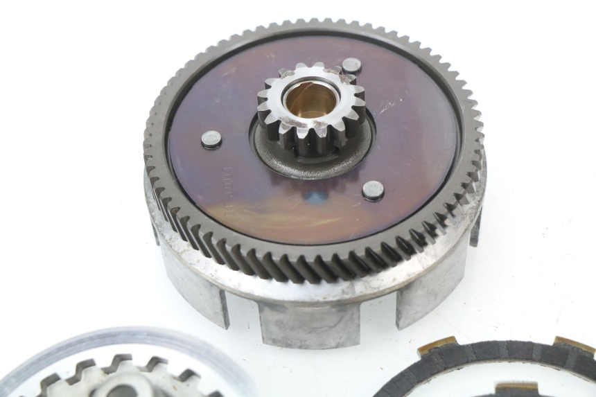 photo de EMBRAGUE YAMAHA TTR 125 (2000 - 2020) - Detalles de los puntos de fijación