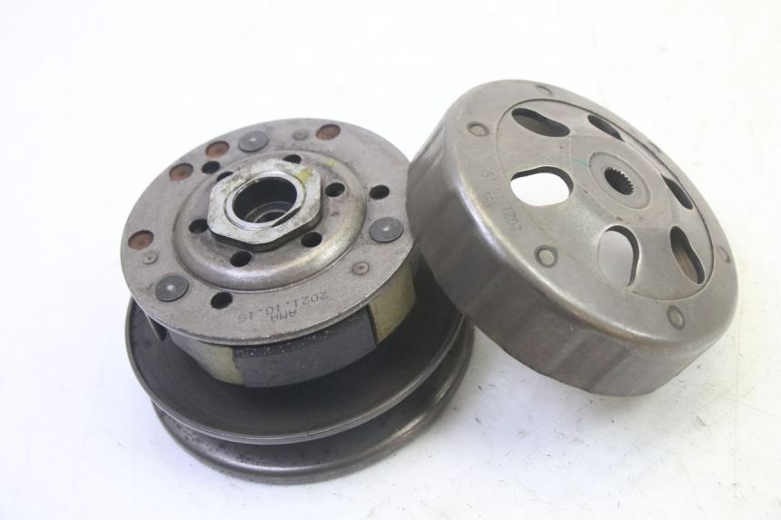 photo de EMBRAGUE PEUGEOT TWEET PRO EFI 4T 50 (2021 - 2022) - Detalle de la pieza