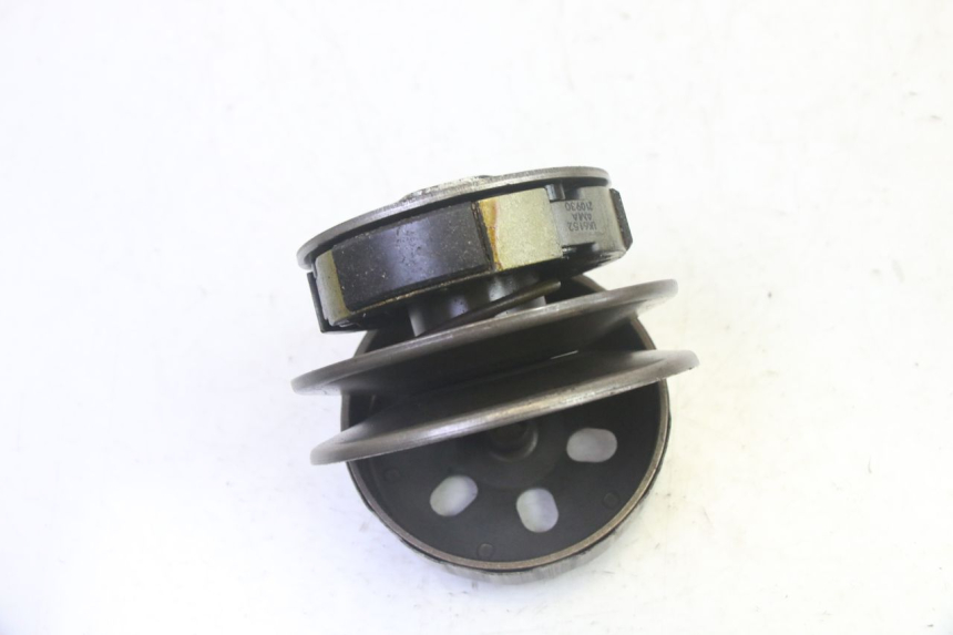 photo de EMBRAGUE PEUGEOT TWEET PRO EFI 4T 50 (2021 - 2022) - Otra perspectiva