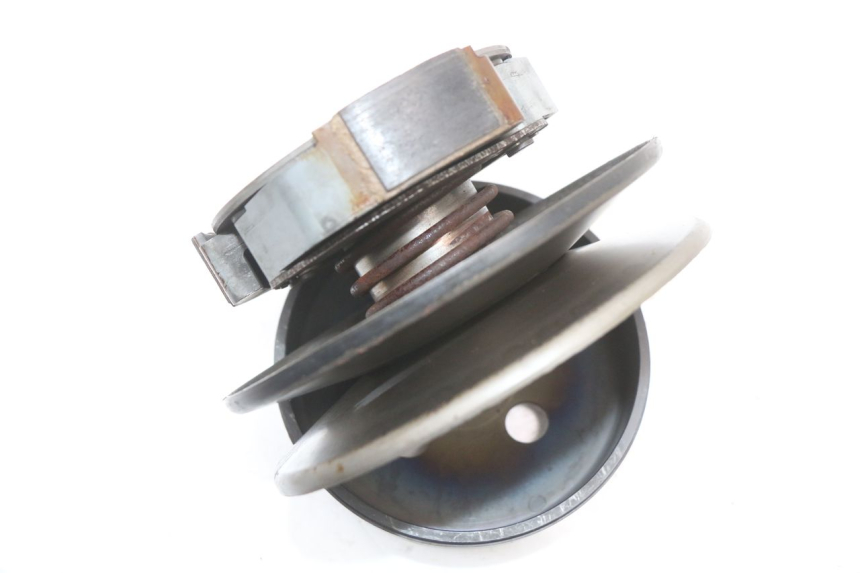 photo de EMBRAGUE SUZUKI UH BURGMAN 125 (2002 - 2006) - Primer plano técnico