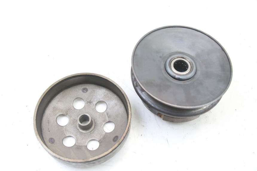 photo de EMBRAGUE UNIVERSAL BIKE ZN50QT-11B 50 (2018 - 2021) - Primer plano técnico