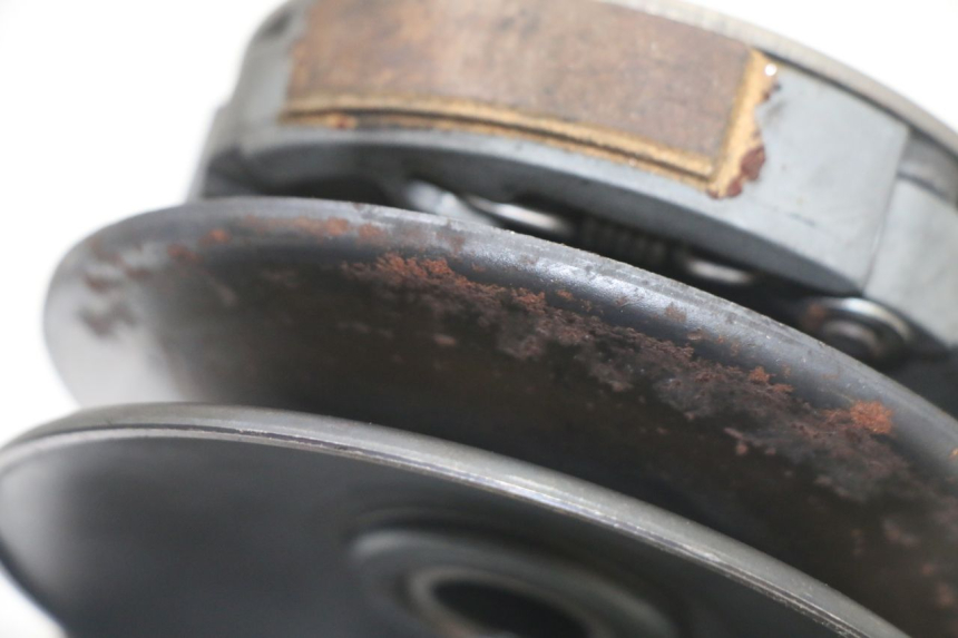 photo de EMBRAGUE UNIVERSAL BIKE ZN50QT-11B 50 (2018 - 2021) - Detalles de los puntos de fijación