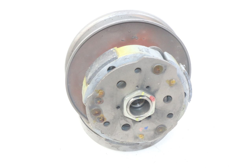 photo de EMBRAGUE PIAGGIO VESPA GTS IGET ABS 125 (2017 - 2023) - Primer plano técnico