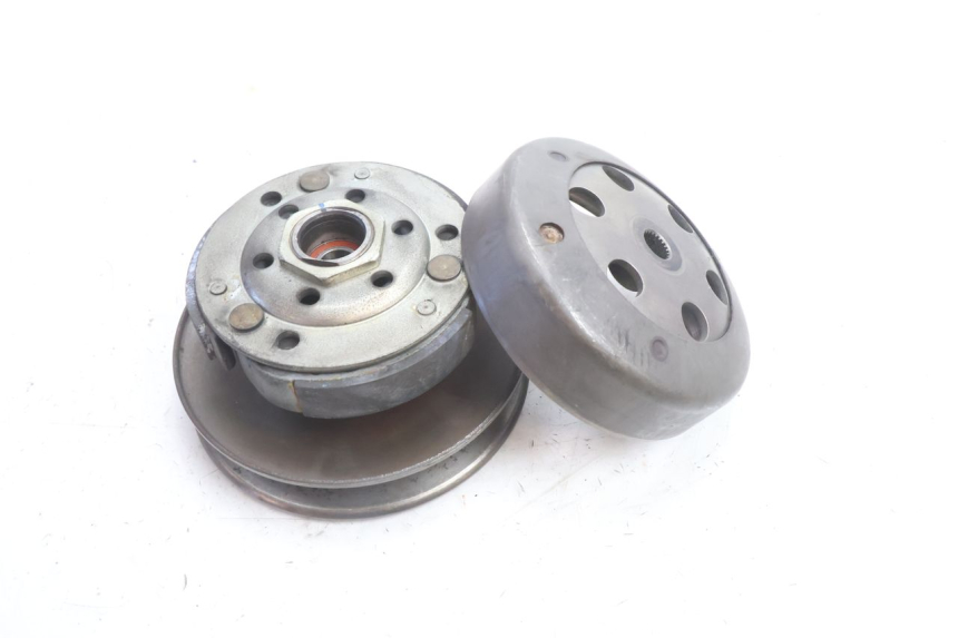 photo de EMBRAGUE PIAGGIO VESPA S 2T 50 (2007 - 2014) - Primer plano técnico