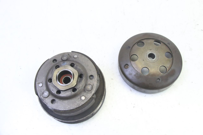 photo de EMBRAGUE PEUGEOT VIVACITY NEW 2T 50 (2008 - 2017) - Primer plano técnico