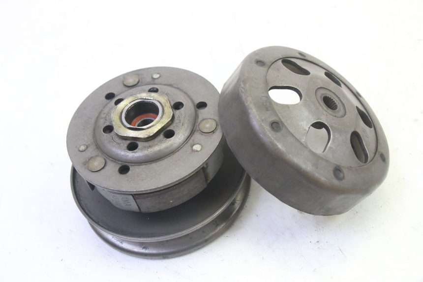 photo de EMBRAGUE PEUGEOT VIVACITY NEW 4T 50 (2008 - 2017) - Vista principal