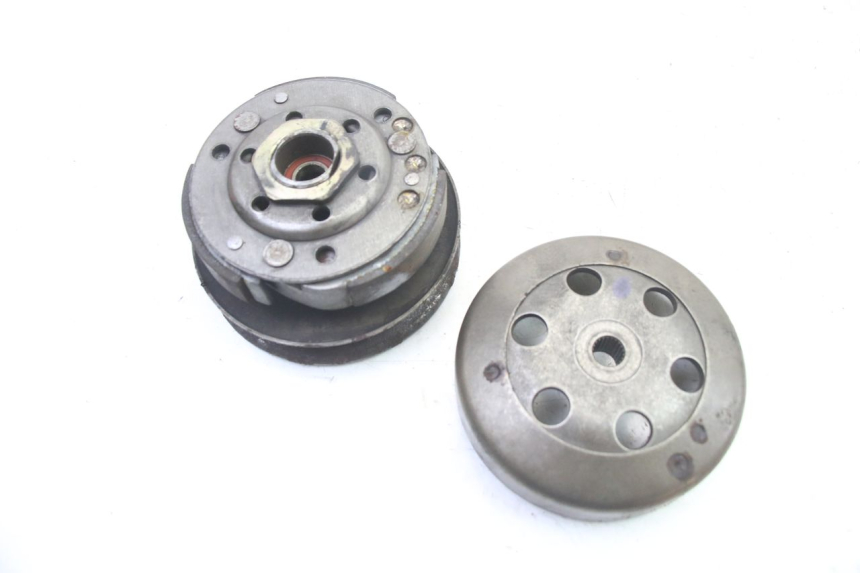 photo de EMBRAGUE PEUGEOT VIVACITY 50 (2004 - 2009) - Primer plano técnico