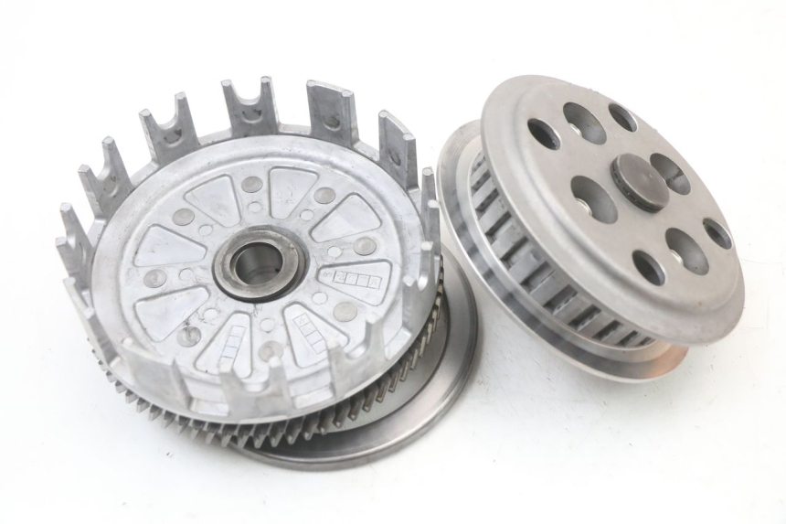 photo de EMBRAGUE SUZUKI VL INTRUDER 125 (2004 - 2007) - Detalles de los puntos de fijación