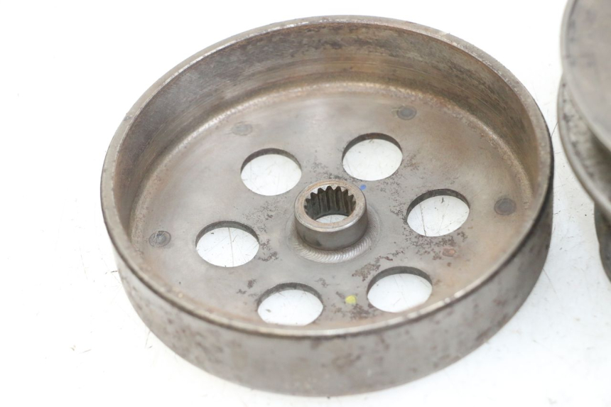 photo de EMBRAGUE YAMAHA X-MAX XMAX 125 (2010 - 2013) - Primer plano técnico